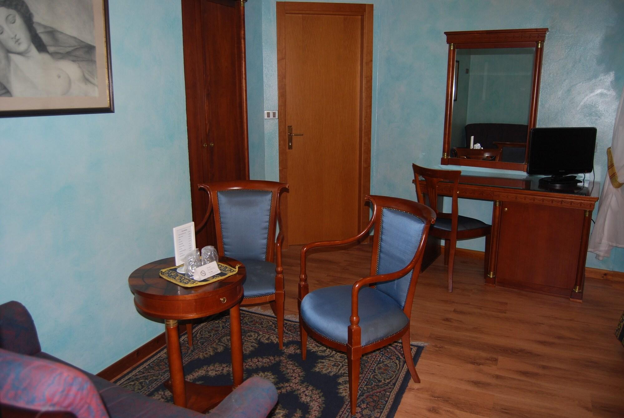 Aparthotel Garda Sol & 3*